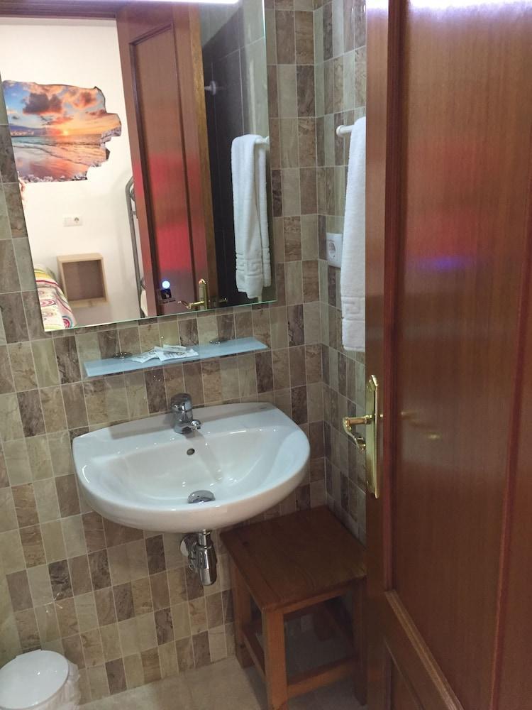 Hostal La Campa Chiclana de la Frontera Ngoại thất bức ảnh